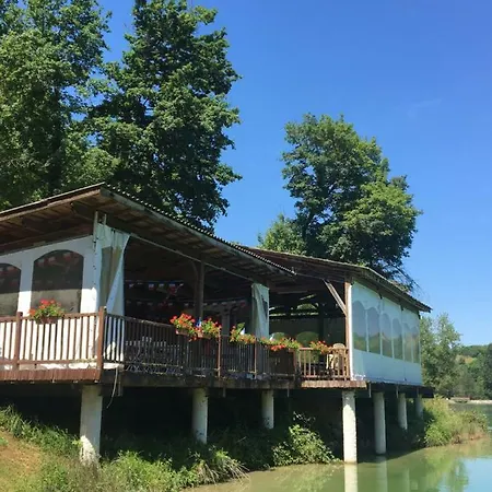Plage, Les Gites Montaigu-de-Quercy